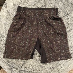 Mens M Lululemon Shorts with Compression Liner